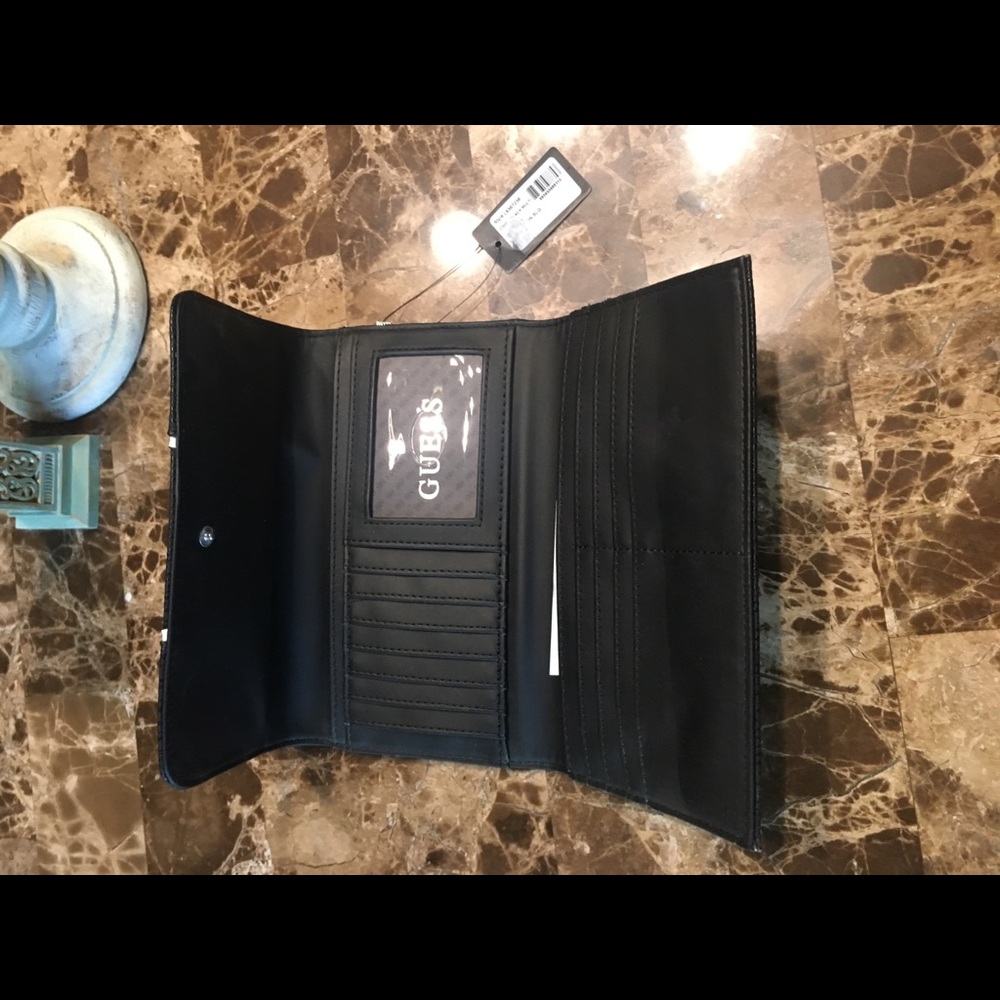 Guess wallet - Picture 2 of 2